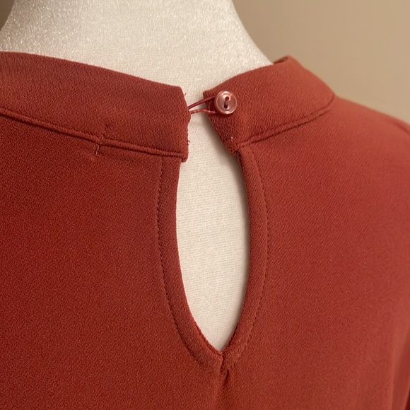 Halogen keyhole cap sleeve knit top - Picture 7 of 12